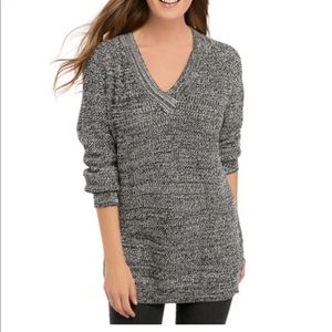 BCBGMAXAZRIA WINTER SWEATER. Size S. Brand New!